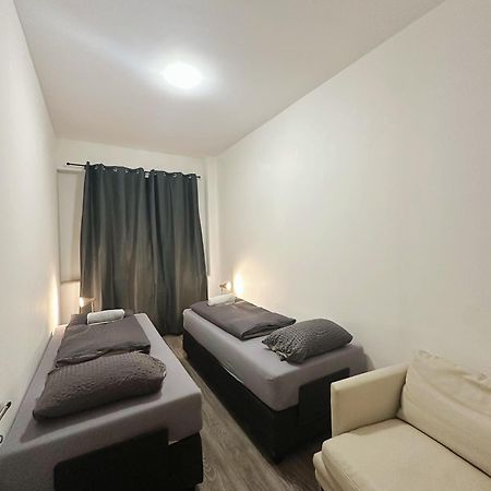 2Schlafenzimmer 5Betten Montuerwhonung Διαμέρισμα Ντίσελντορφ Εξωτερικό φωτογραφία