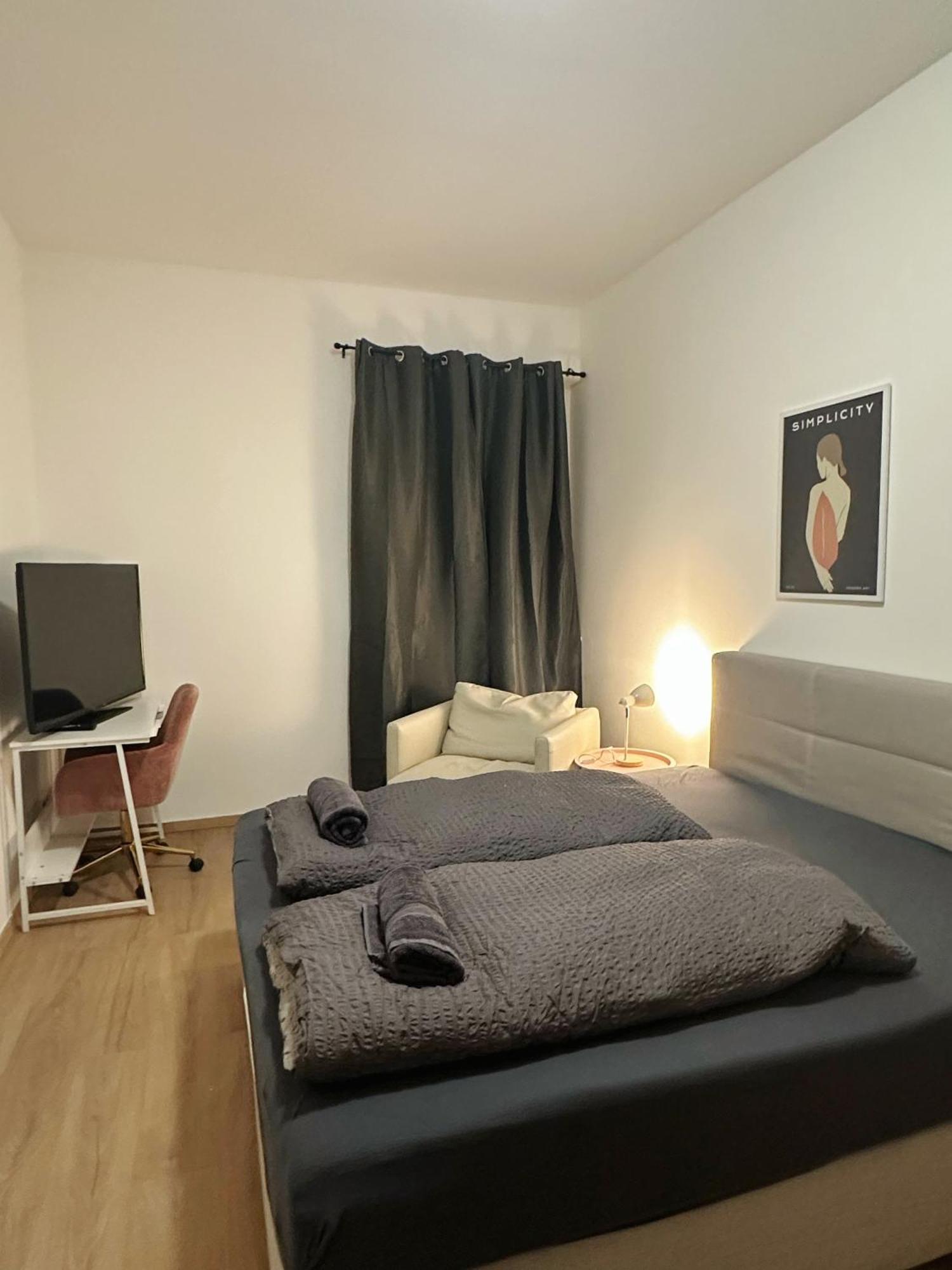 2Schlafenzimmer 5Betten Montuerwhonung Διαμέρισμα Ντίσελντορφ Εξωτερικό φωτογραφία