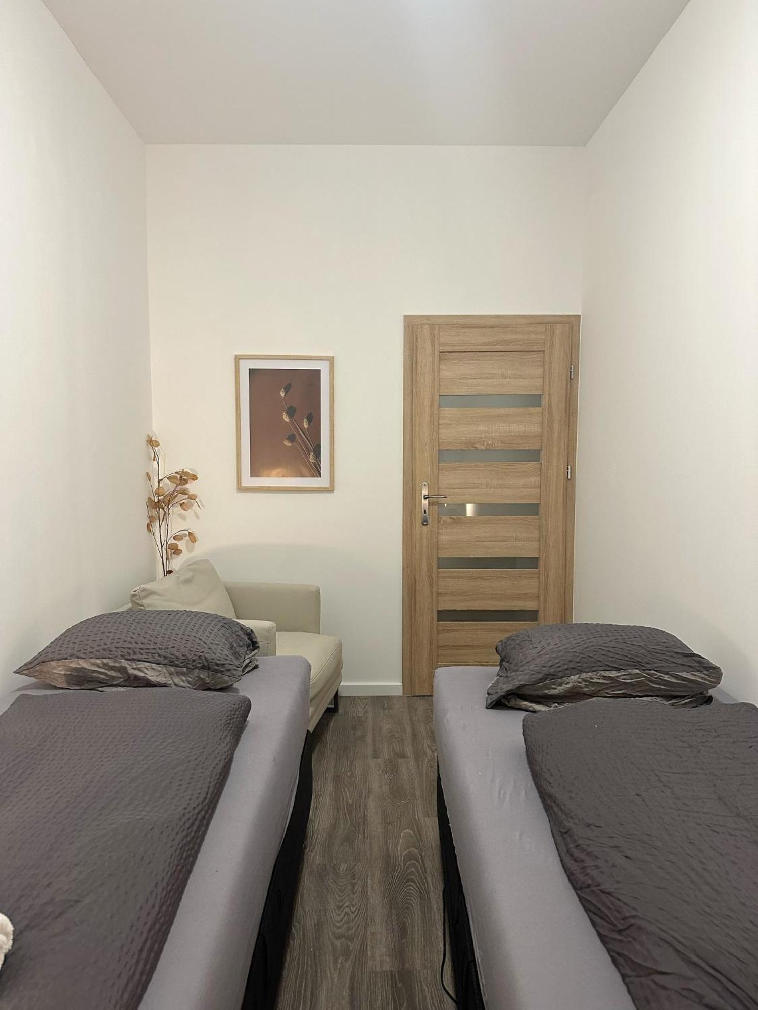 2Schlafenzimmer 5Betten Montuerwhonung Διαμέρισμα Ντίσελντορφ Εξωτερικό φωτογραφία